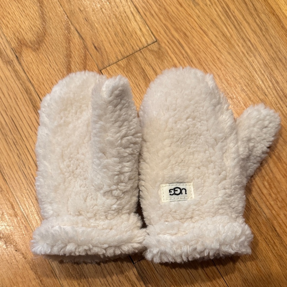 UGG Kids Cozy Cream Mittens - Size 2-4 Years
